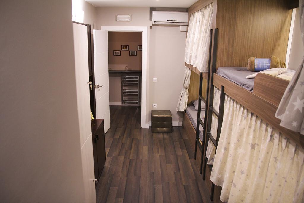Barcelona & You Hostel Sagrada Familia Zewnętrze zdjęcie