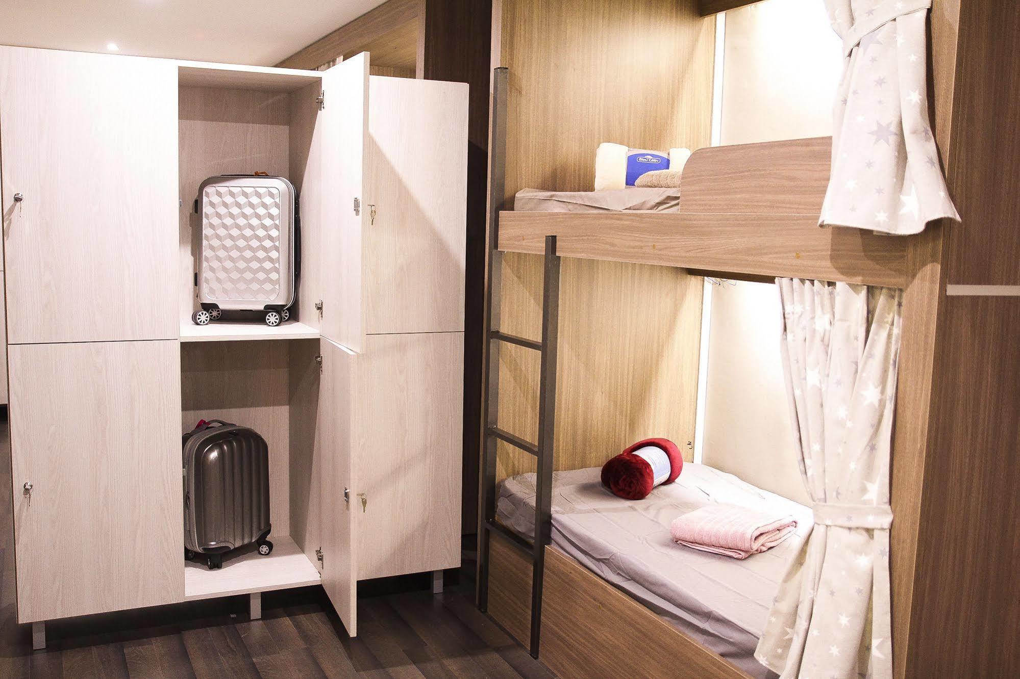 Barcelona & You Hostel Sagrada Familia Zewnętrze zdjęcie