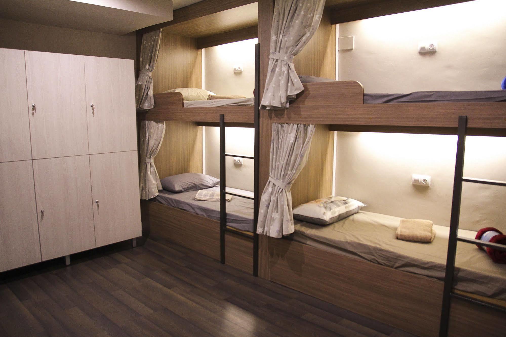 Barcelona & You Hostel Sagrada Familia Zewnętrze zdjęcie