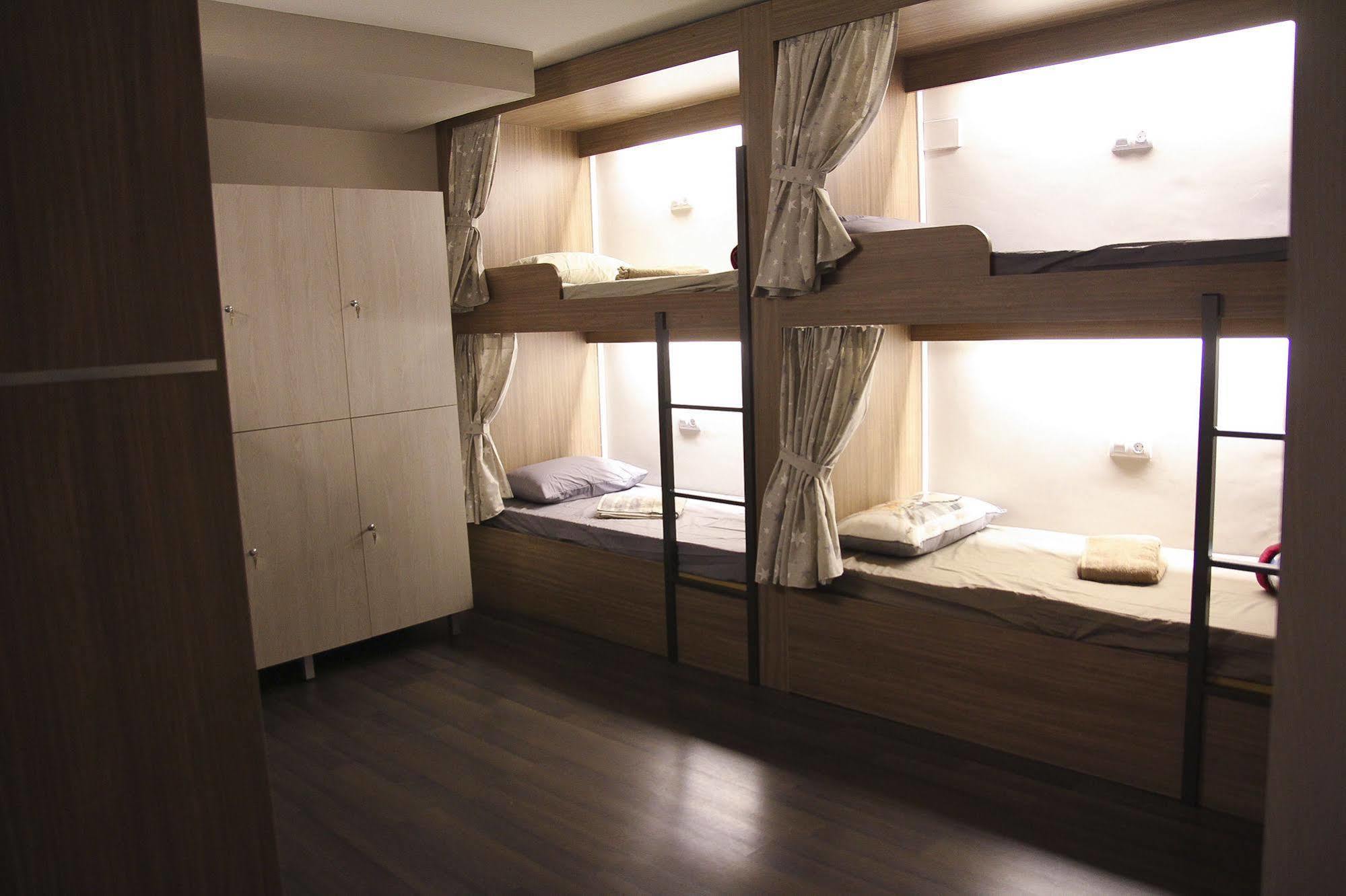 Barcelona & You Hostel Sagrada Familia Zewnętrze zdjęcie